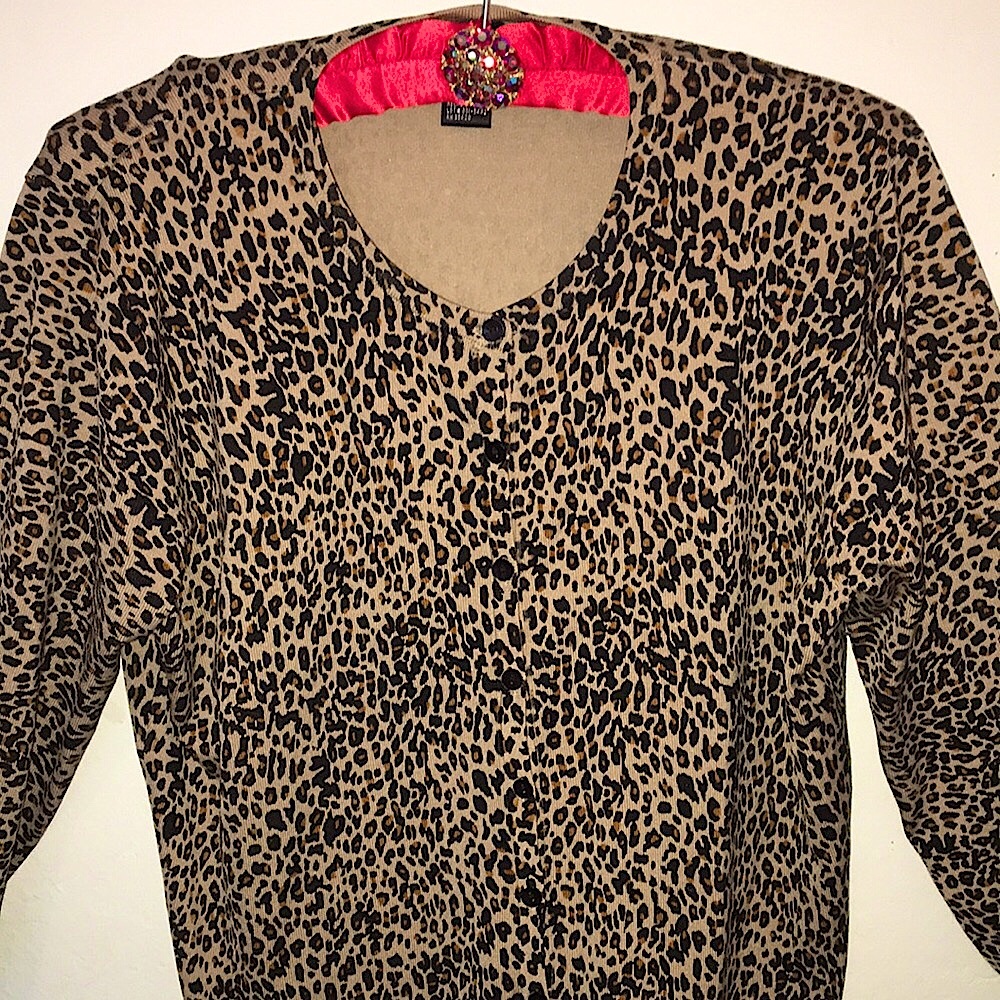 SILX BY AUGUST SILK STRETCH - Size Large Leopard print cardigan